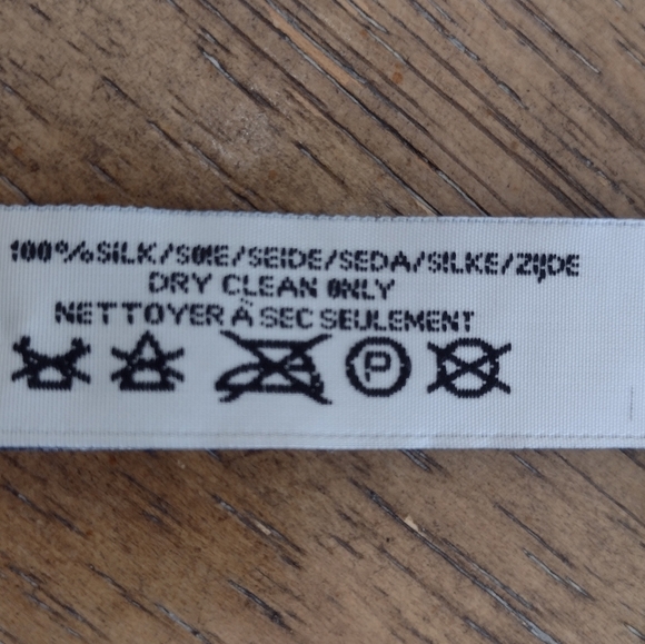 Vintage Liz Claiborne Square 19" 100% Silk Scarf Candy Print - Picture 7 of 8